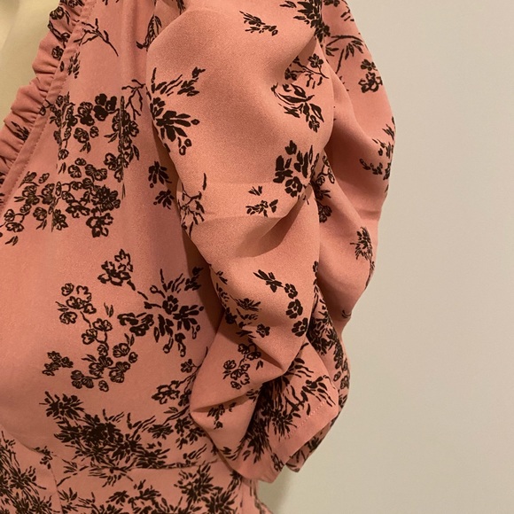 MILK & HONEY BLOUSE SIZE S 🌷Excel. Cond.🌷 - Picture 3 of 8